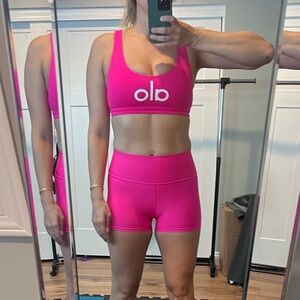 Alo hot pink bra (s)  and short (XS) set 💗💗 barely worn, amazing condition!